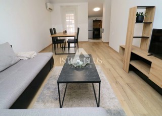 Parenzo, posizione eccellente in città - appartamento 49m2