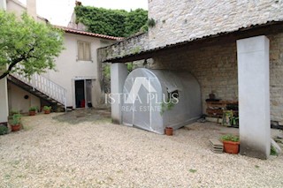Casa in pietra nel centro della città!!