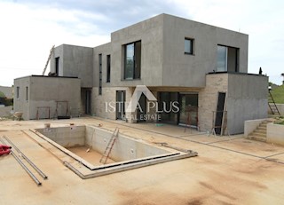 Villa moderna con piscina - Parenzo