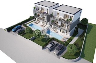 Villa con piscina - zona Parenzo