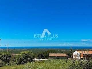 Terreno edificabile con vista sul mare aperto