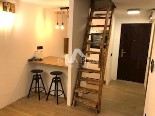 Appartamento completamente ristrutturato al 3° piano - Červar Porat