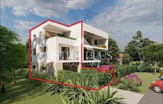 Poreč - Casa a tre piani con vista sul mare