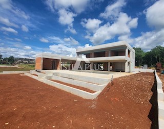 Villa di lusso con piscina - zona Parenzo