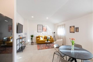 Appartamento al 2° piano - zona Parenzo