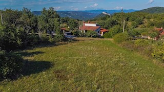 Montona, dintorni, terreno edificabile con vista su Montona