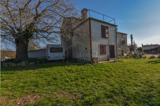 Bale, dintorni, casa da ristrutturare con vista mare