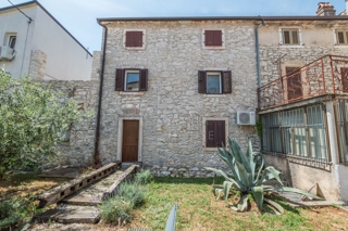 NOVIGRAD, dintorni - casa in pietra con vista mare