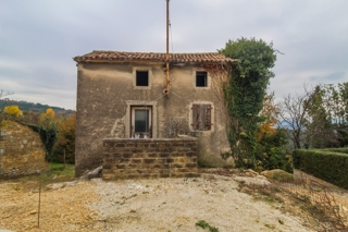 Montona, casa in pietra con vista panoramica