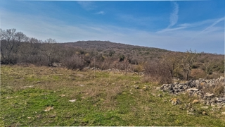 Bale, dintorni, terreno edificabile regolare più grande