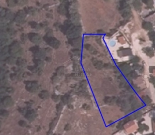 Bale, dintorni, terreno edificabile regolare più grande