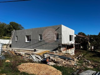 Elegante bungalow su un unico livello in fase di completamento – fine lavori prevista per 05/2026. OFFERTA TOP!