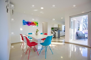 Istra, Ližnjan, casa indipendente con tre appartamenti e terreno di pertinenza