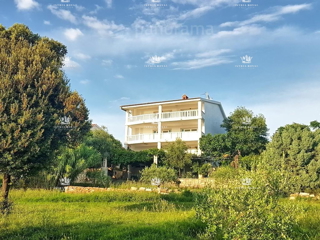 Villa di lusso in vendita a Medulin – 602 m², vista mare, prima fila sul mare, Istria.