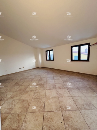 Istria, Bašanija, appartamento 2 camere da letto + soggiorno, 90 m2, tre terrazze, parcheggio, giardino 24 m2, zona tranquilla del quartiere