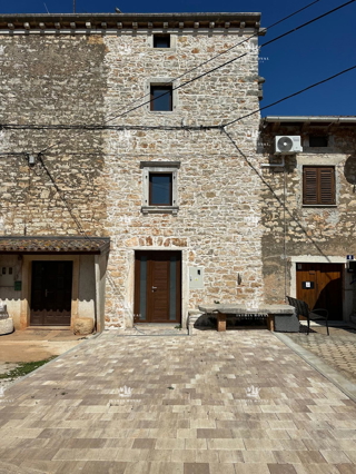 VENDITA ESCLUSIVA, ISTRIA, POREČ – GEDIĆI, CASA IN PIETRA ISTRIANA RISTRUTTURATA IN RIGA, 195m², 3CAM+SOGGIORNO, TERRAZZA 30m², VISTA MARE