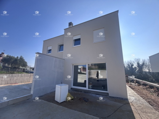 Istra, Umag, DUPLEX 100m2 con piscina 18m2, 3 camere da letto, vicino al mare