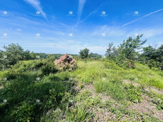 TERRENO EDIFICABILE – 1044 m² – Istria, Kaštel, VISTA APERTA • STRADA D'ACCESSO • VICINANZA ALL'INFRASTRUTTURA