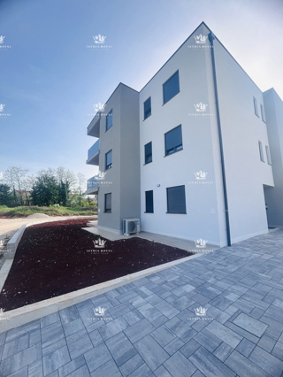 Appartamento con vista mare nei dintorni di Umago – 66,84 m², 2 camere da letto + soggiorno, posto auto, terrazza, Istria.