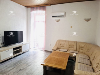 Istra, Pula, DUE APPARTAMENTI, posizione attraente, 122m2, 3 camere da letto + soggiorno doppio