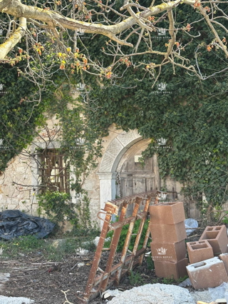 VENDITA ESCLUSIVA, SVETI LOVREČ-KLOŠTAR, ROVINA 390m², 800m DAL MARE – INVESTIMENTO, 85.000 EURO