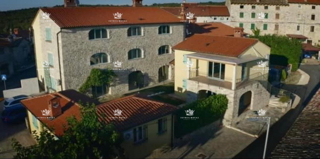 Istra, Buje, Bibali, appartamento 76m2, 2SS+DB, piscina.