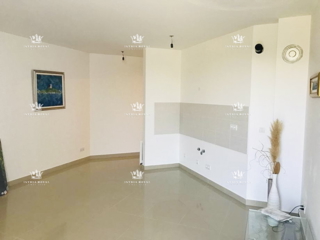 Istra, Rovinj, appartamento 69m2, 2 camere da letto + soggiorno, balcone, parcheggio