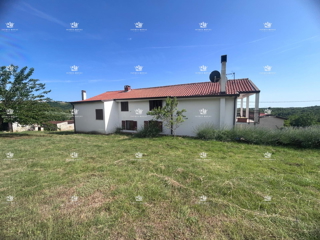 Esclusiva tenuta in Istria di 7.500 m² – 270 m² di casa + 2 strutture agricole | Vista sulla natura, vicino al mare e al confine