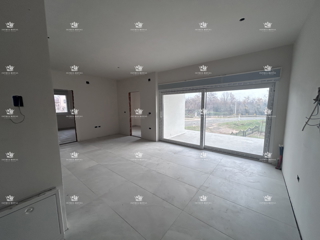 Istria, Umag, appartamento 60m2, 2 camere da letto + soggiorno, garage, ripostiglio, piscina, piano terra