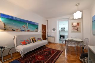 Casa nel Cuore del Centro Storico con Spazio Commerciale