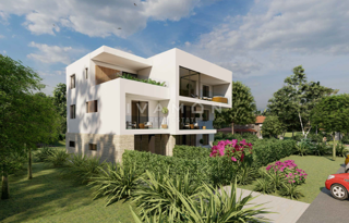 Nuovo trilocale con cortile vicino al mare
