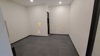 Commerciale Belveder, Rijeka, 22m2