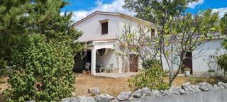 Detached house in a quiet location, island of Krk