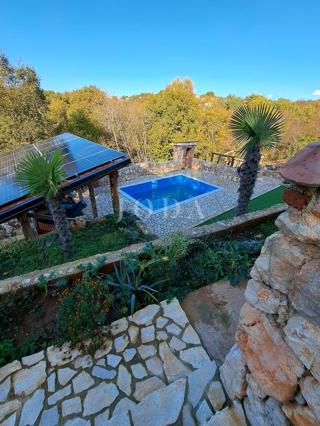 Detached house with heated pool, Dobrinj area - island of Krk