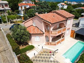 Novi Vinodolski casa con piscina