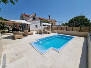 Nice semi-detached house with a pool, near the town of Krk