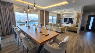 Novi Vinodolski moderno edificio di nuova costruzione vicino alla spiaggia e al centro città