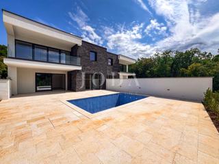Kraljevica, appartamento di lusso con piscina e giardino