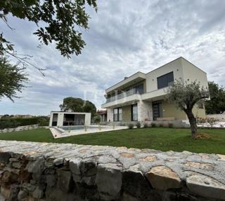 Casa Smoljanci, Svetvinčenat, 208m2