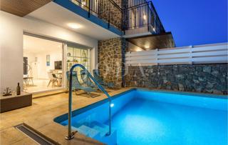 Villa con piscina e vista mare - isola di Krk