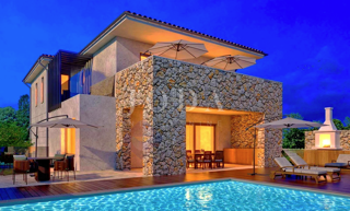 Two detached houses with a project, 100m from the sea! the island of Krk