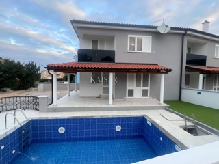 Crikvenica, Jadranovo - casa con piscina