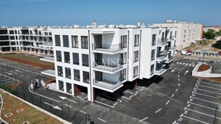 Istria, Umago - appartamento bilocale in nuova costruzione, 71 m2, piano terra con giardino