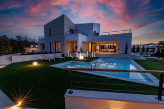 Villa Malinska, Malinska-Dubašnica, 390m2