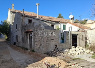 Isola di Cherso-Lussino, Osor, rovine con un progetto nel cuore della città antica