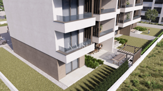 Istria, Pola - moderno appartamento di 90m2 con giardino e due posti auto