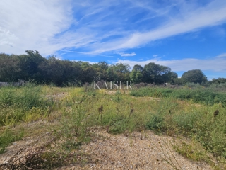 Isola di Krk, Malinska - terreno edificabile 532m2
