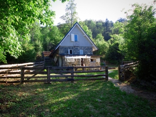 Gračac, Mazin - Casa di 100 m2 immersa nella natura