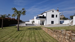 Istria, Kaštelier - Casa con due appartamenti, 188 m2, piscina