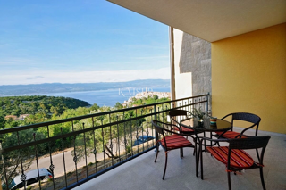 Vrbnik, isola di Krk - appartamento 93m2 con bellissima vista 